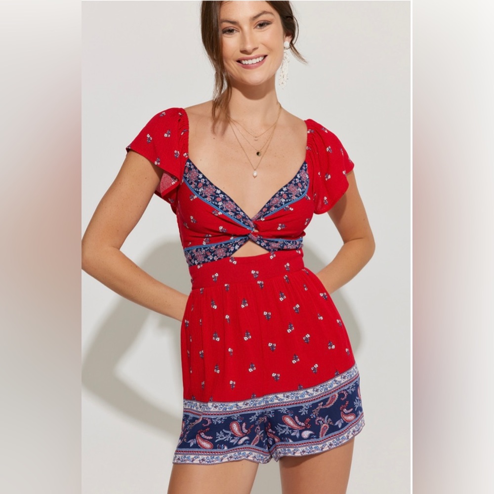 Francesca’s Jacqueline Mix Floral Romper NWT